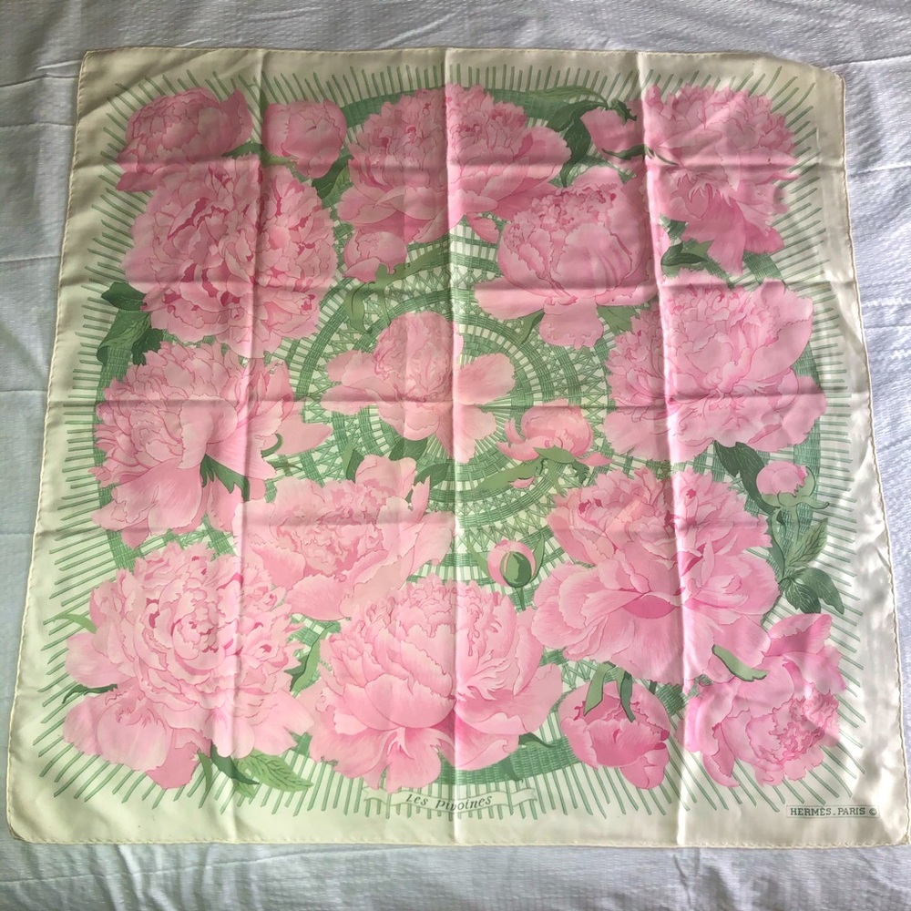 COPY - ✨Vintage Hermès “Les Pivoines” silk scarf ✨